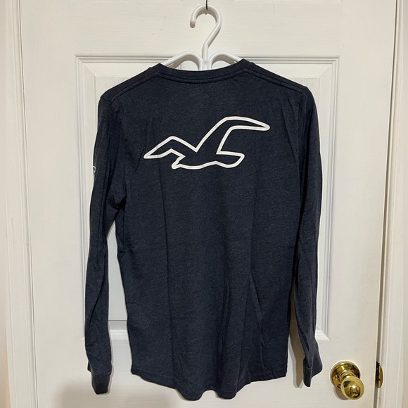 Hollister Long Sleeve Tee - Picture 2 of 6